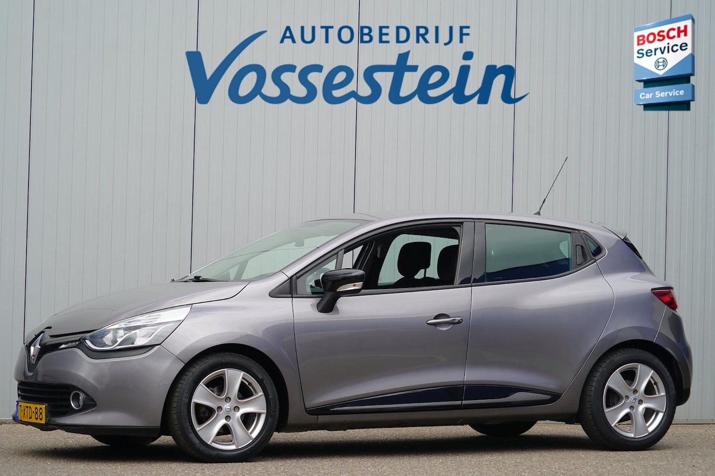Renault Clio - 0.9 TCe Expression / Airco / Navigatie / PDC-A / 116dkm NAP / Cruise Control / NL-Auto - AutoWereld.nl