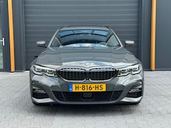 BMW 3-serie Touring - 330i High Executive Edition Camera|Head|Leder|Pano