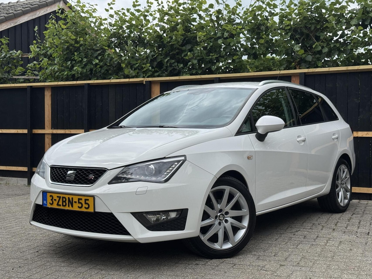 Seat Ibiza ST - 1.2 TSI FR|NWE KETTING|XENON|NAVI|CRUISE|CLIMA - AutoWereld.nl