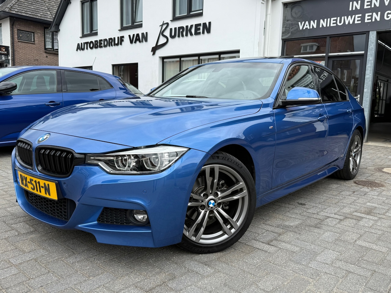 BMW 3-serie - 320i Corporate Lease High Executive 320i Corporate Lease High Executive,M pakket,Panoaramdak,Stoelverwarming, - AutoWereld.nl