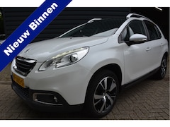 Peugeot 2008 - 1.2 PureTech Style Airco Clima Navi Trekhaak