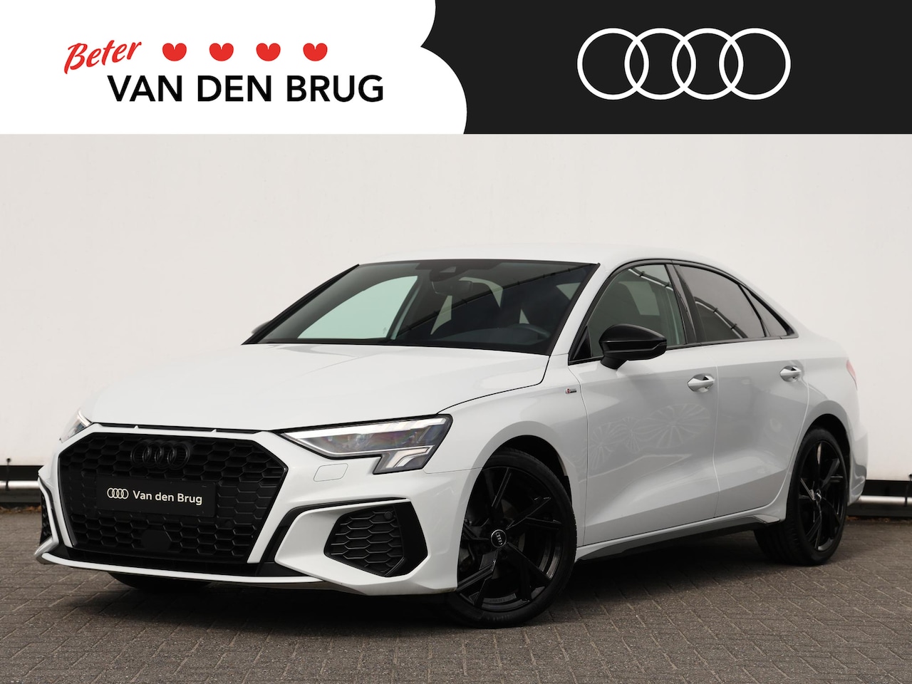 Audi A3 Limousine - 35 TFSI S edition 150pk | 18" Velgen | LED | Sportonderstel | Carplay | Navi | Zwartoptiek - AutoWereld.nl