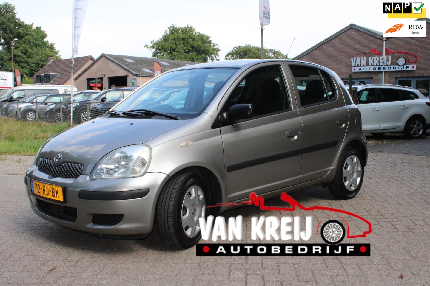 Toyota Yaris - 1.3 VVT-i Idols 1.3 VVT-i Idols, 5Drs, Airco, Trekhaak, Nap - AutoWereld.nl