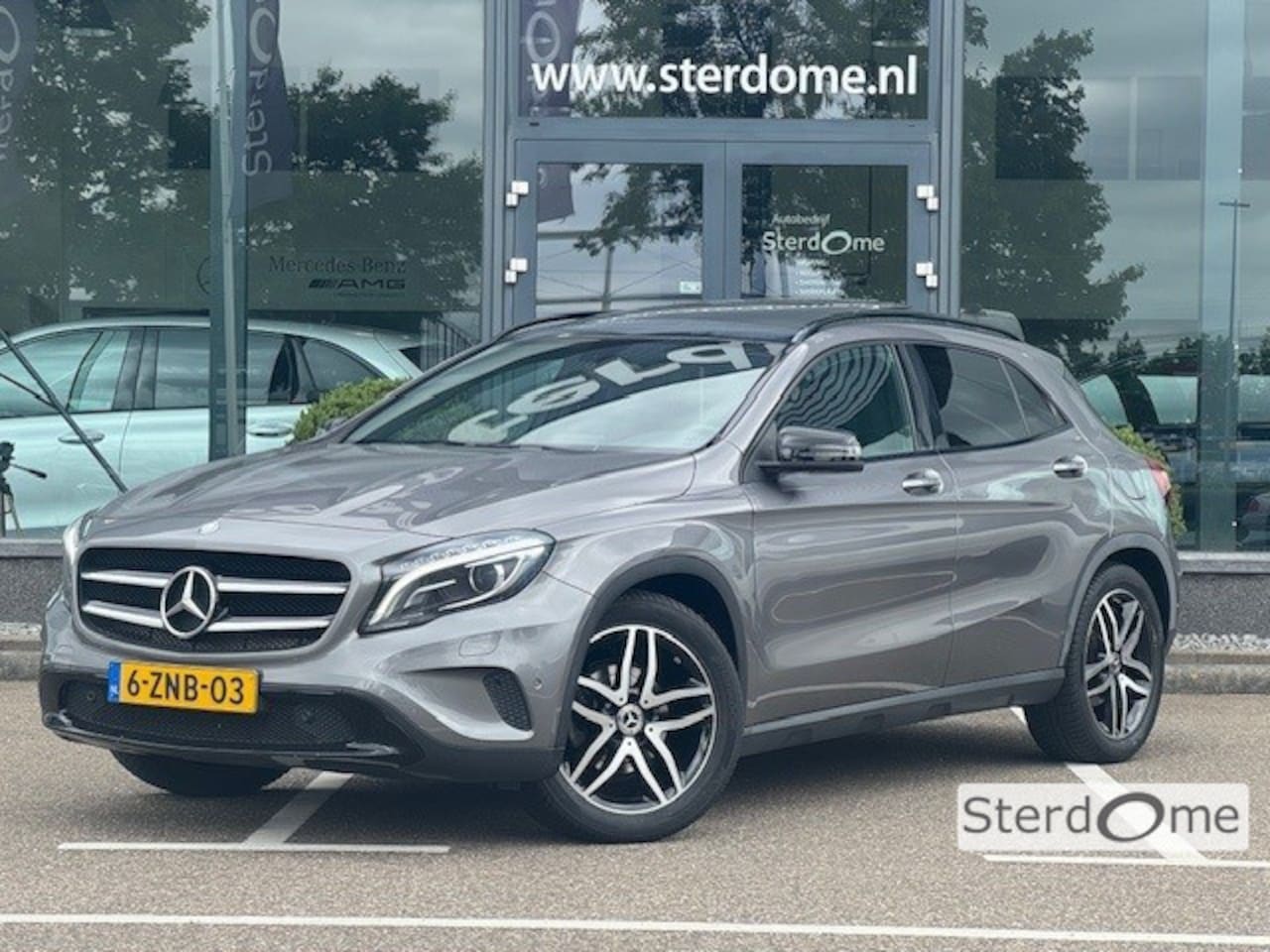 Mercedes-Benz GLA-Klasse - 200 Ambition l Panoramadak l Night pakket l Afneembare Trekhaak l Becker Map Pilot l LED k - AutoWereld.nl