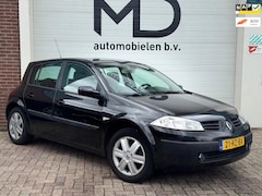 Renault Mégane - 1.6-16V Dynamique Comfort / Cruise / Climate