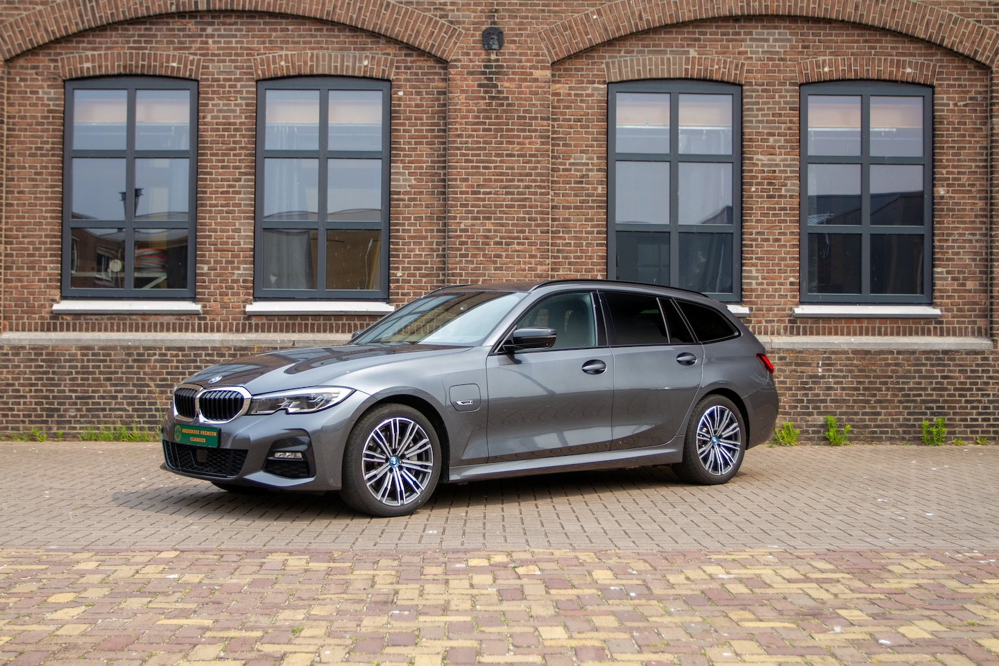 BMW 3-serie Touring - 330e 330e Touring | M-Sport 360 ACC Memory HuD Laser - AutoWereld.nl