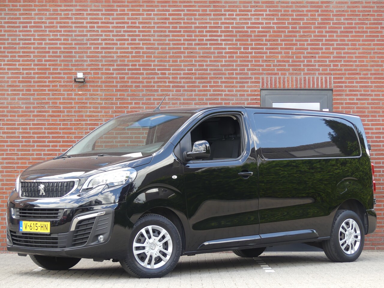 Peugeot Expert - 231S 2.0 BlueHDI 123 PK Airco/Trekhaak/PDC - AutoWereld.nl