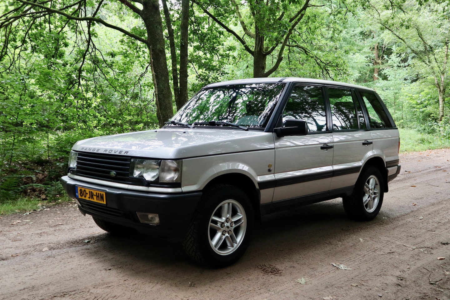 Land Rover Range Rover - 4.0 SE P38 V8 Mulberry Limited Edition | Origineel Nederlands | NAP | Blenheim Silver | Uniek exe - AutoWereld.nl