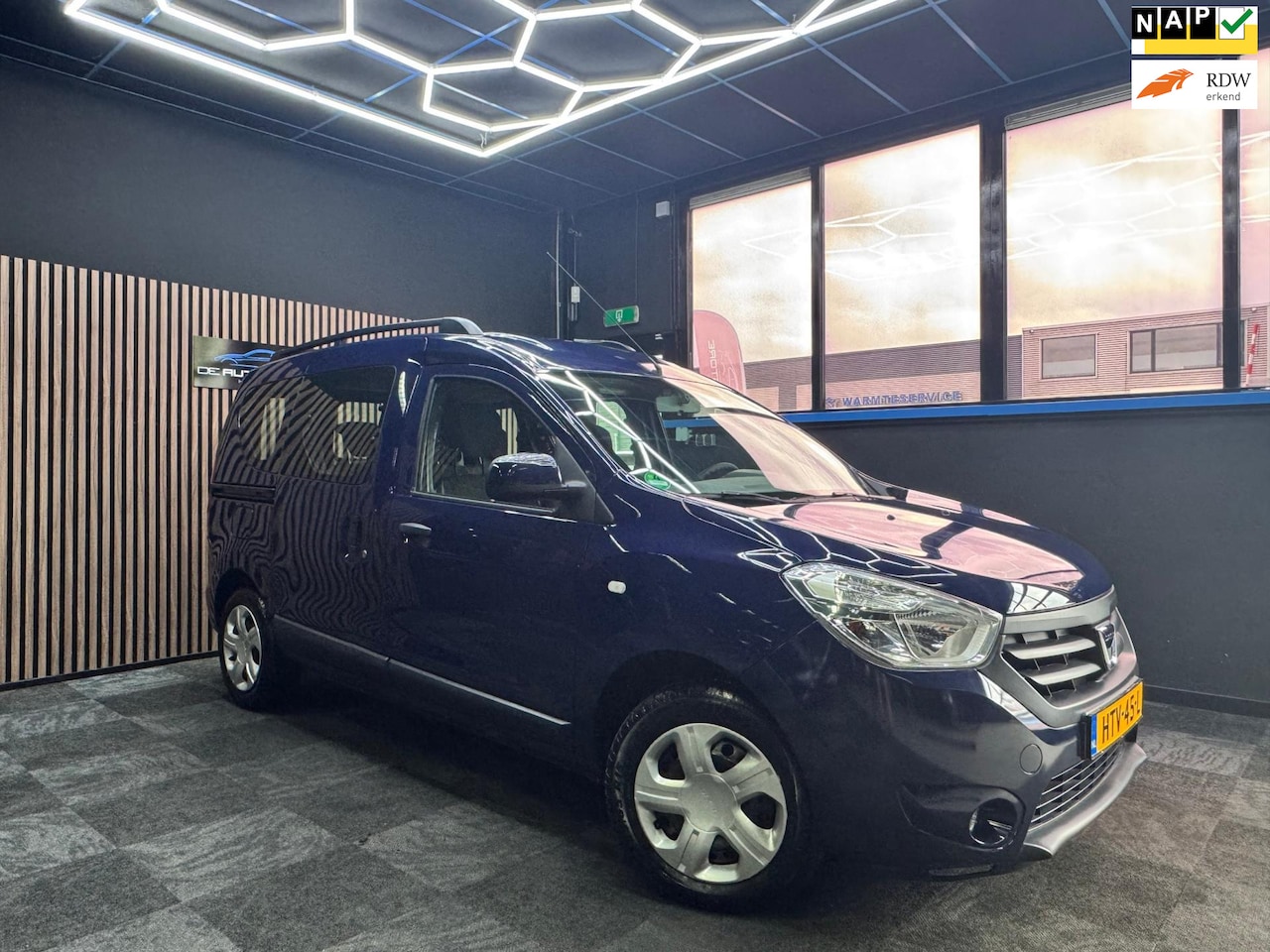 Dacia Dokker - 1.2 TCe S&S Ambiance 1e Eig 86000km!!! Airco cruise pdc Zeer nette auto - AutoWereld.nl