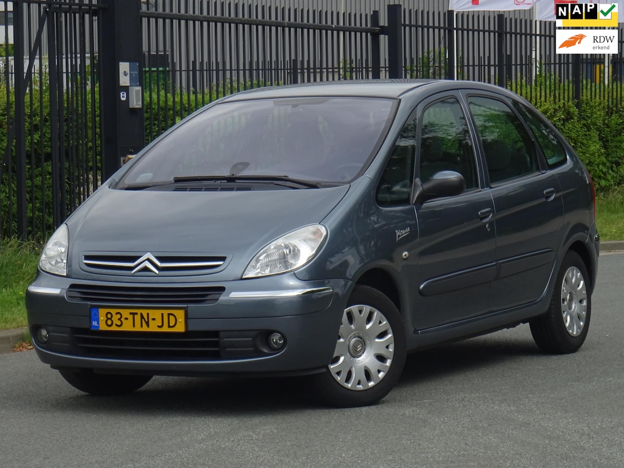 Citroën Xsara Picasso - 1.6i-16V Caractère 108DKM/NAP/PDC/APK - AutoWereld.nl