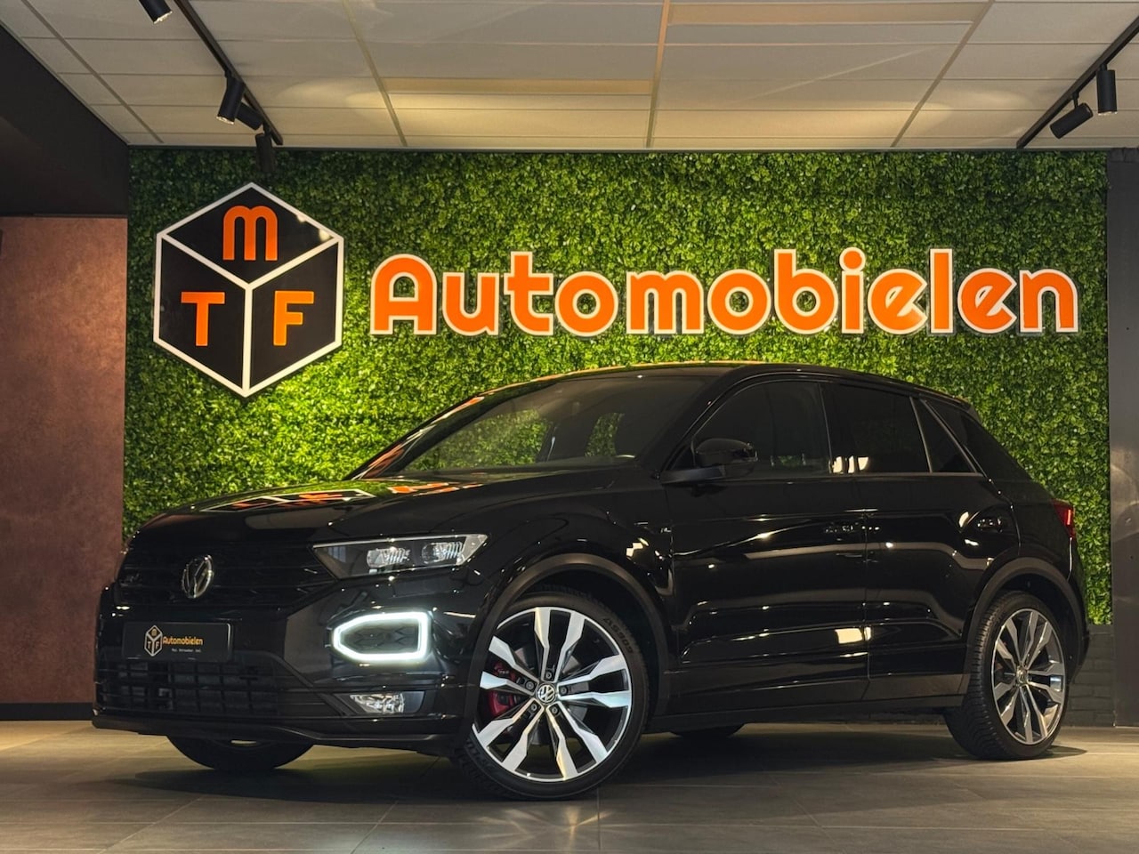 Volkswagen T-Roc - 1.5 TSI 3x R LINE |VIRTUAL|BOMVOL|ACC|BLACKONBLACK - AutoWereld.nl