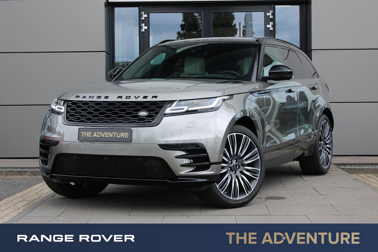 Land Rover Range Rover Velar - P300 Turbo AWD R-Dynamic HSE | Luchtvering | Massage - AutoWereld.nl