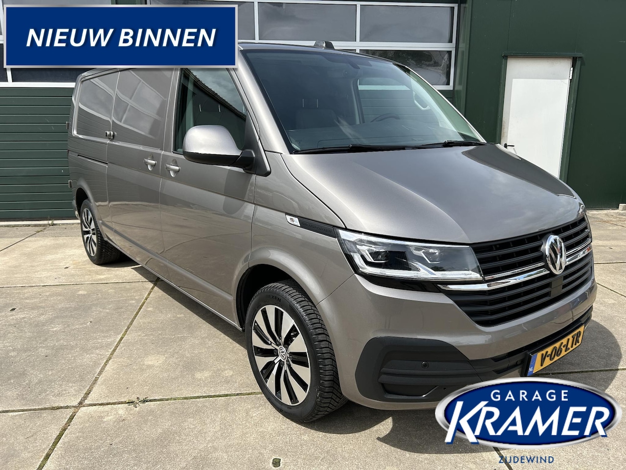 Volkswagen Transporter - 2.0 TDI L2H1 30 Highline 2.0 TDI L2H1 30 Highline - AutoWereld.nl