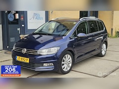 Volkswagen Touran - 1.2 TSI Highline 7p New APK NAP auto