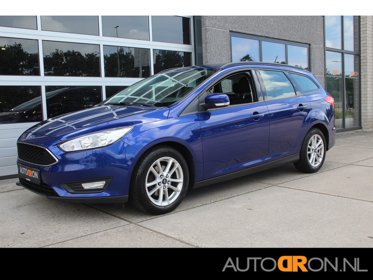 Ford Focus Wagon - 1.0 Lease Edition 125 Pk Navigatie, LM - AutoWereld.nl