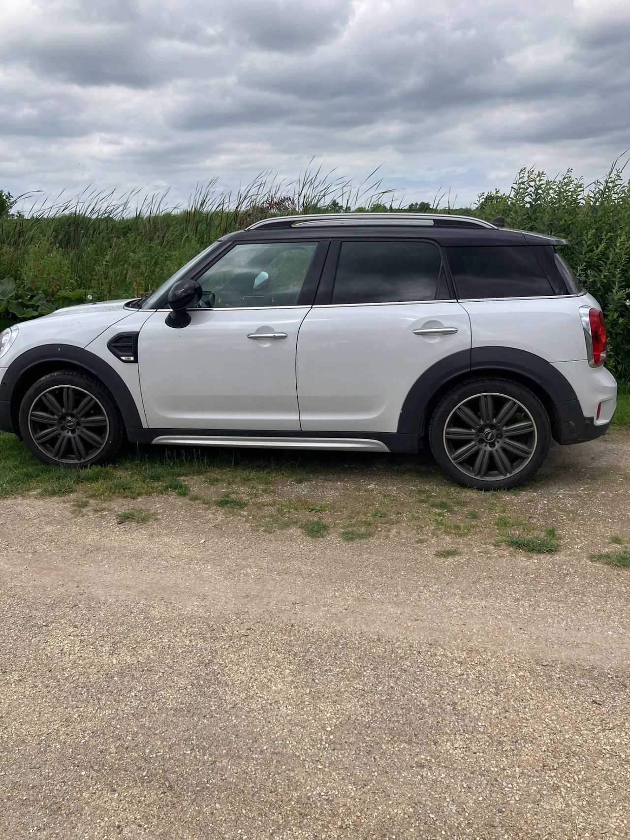 MINI Countryman - 1.5 Cooper Chili Mini 1.5 Cooper Chili ,ORGINEEL NEDERLANDSE AUTO,BOEKJES,NAP EN ONDERHOUDSHISTORIE - AutoWereld.nl
