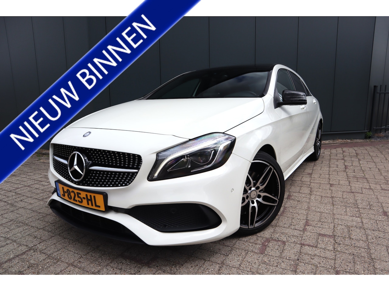 Mercedes-Benz A-klasse - 220 4MATIC AMG Automaat Panoramadak  Leder Navigatie Xenon Etc. Etc. - AutoWereld.nl