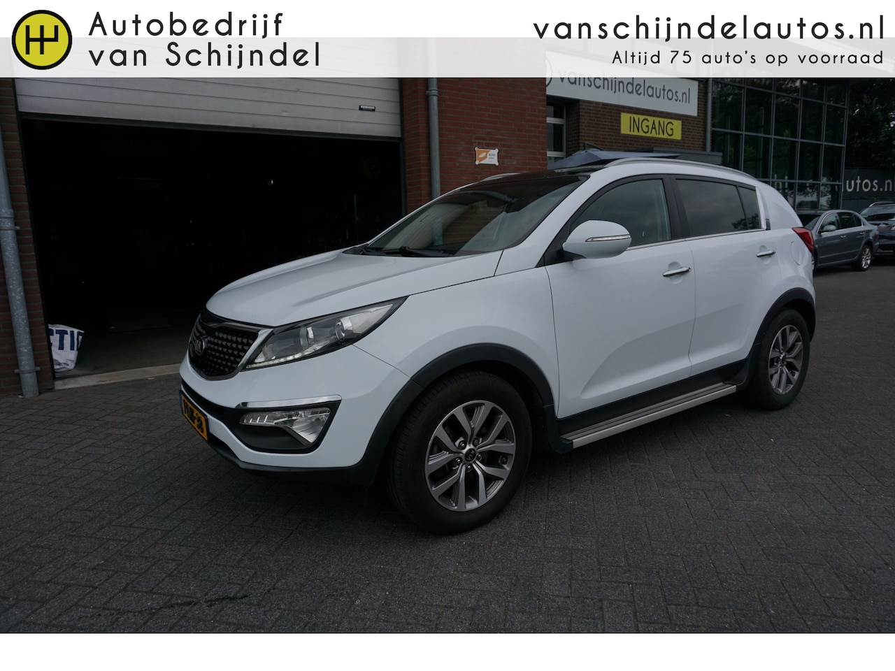 Kia Sportage - 1.6 GDI BUSINESSPLUSLINE LUXE ORIGINEEL NEDERLANDS PANORAMADAK CAMERA SIDEBARS NAVIGATIE E - AutoWereld.nl
