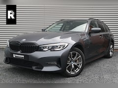 BMW 3-serie Touring - 330e Sportline Harman Kardon / Camera / Trekhaak /