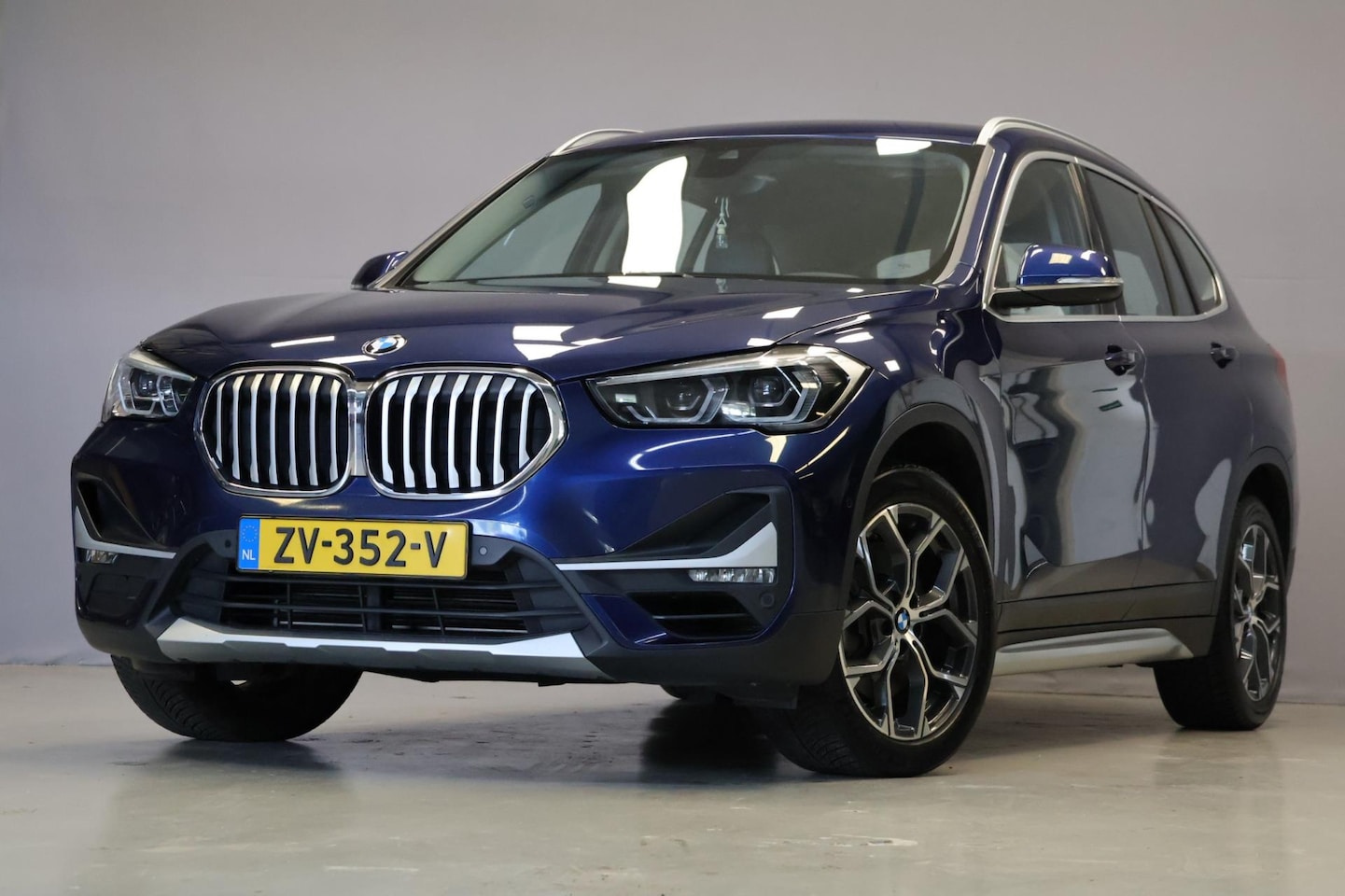 BMW X1 - SDrive20i High Executive xLine |Leder|HeadUp| - AutoWereld.nl