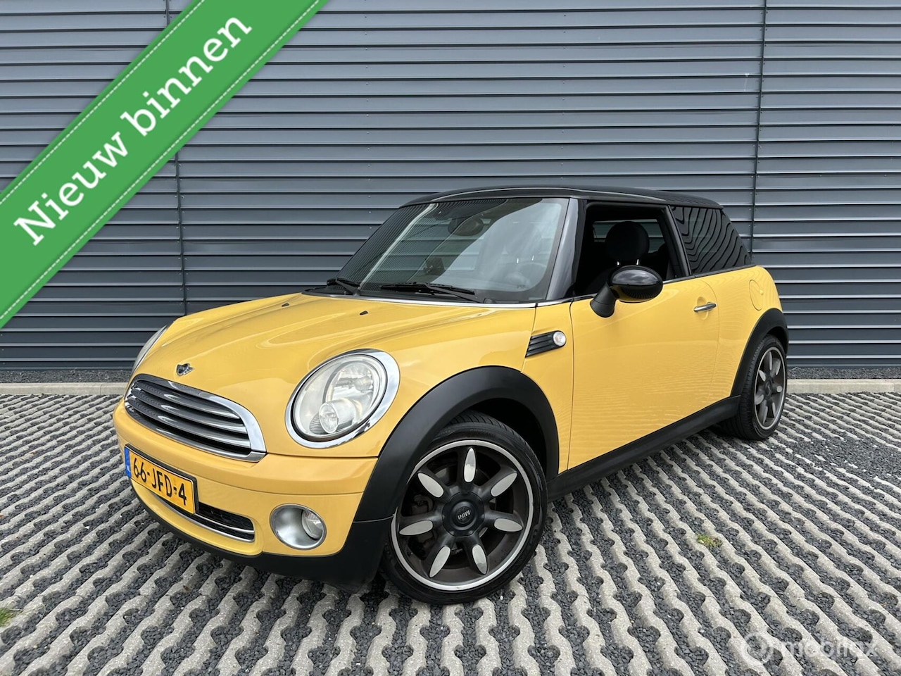 MINI Cooper - Mini 1.6 Pepper | Navi | Clima | 17" LMV | - AutoWereld.nl