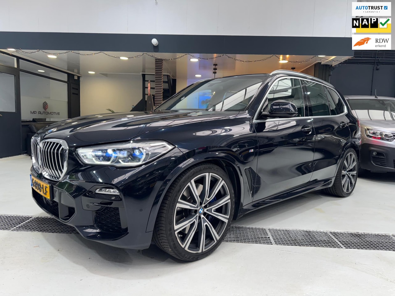 BMW X5 - XDrive45e M-Sport|Laser|Bowers&Wilkens|SKY|HUD|Pano|Massage|NAP - AutoWereld.nl