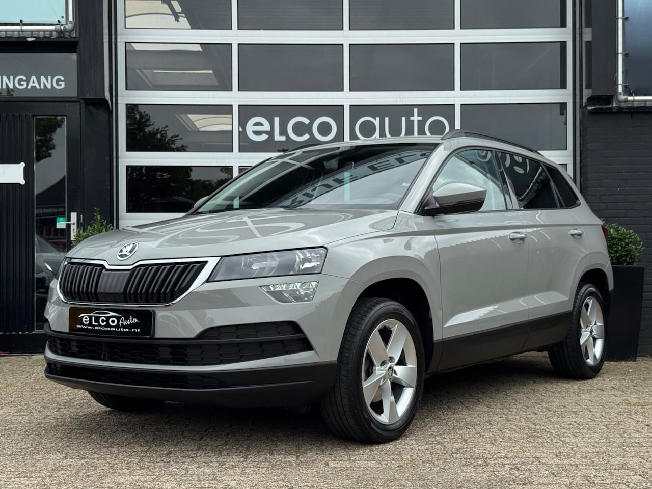 Skoda Karoq - 1.5 TSI 150PK Business / ACC / Camera / CarPlay - AutoWereld.nl