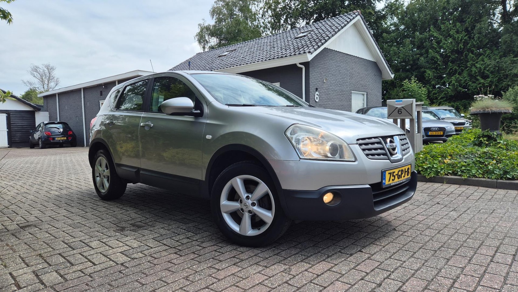 Nissan Qashqai - 1.6 Acenta clima-bj 2008 - AutoWereld.nl