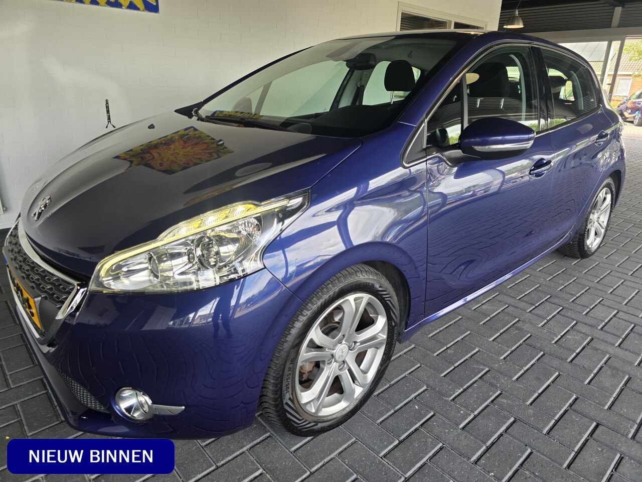 Peugeot 208 - 1.4 VTi Allure / Climate / Cruise Control / Navi - AutoWereld.nl