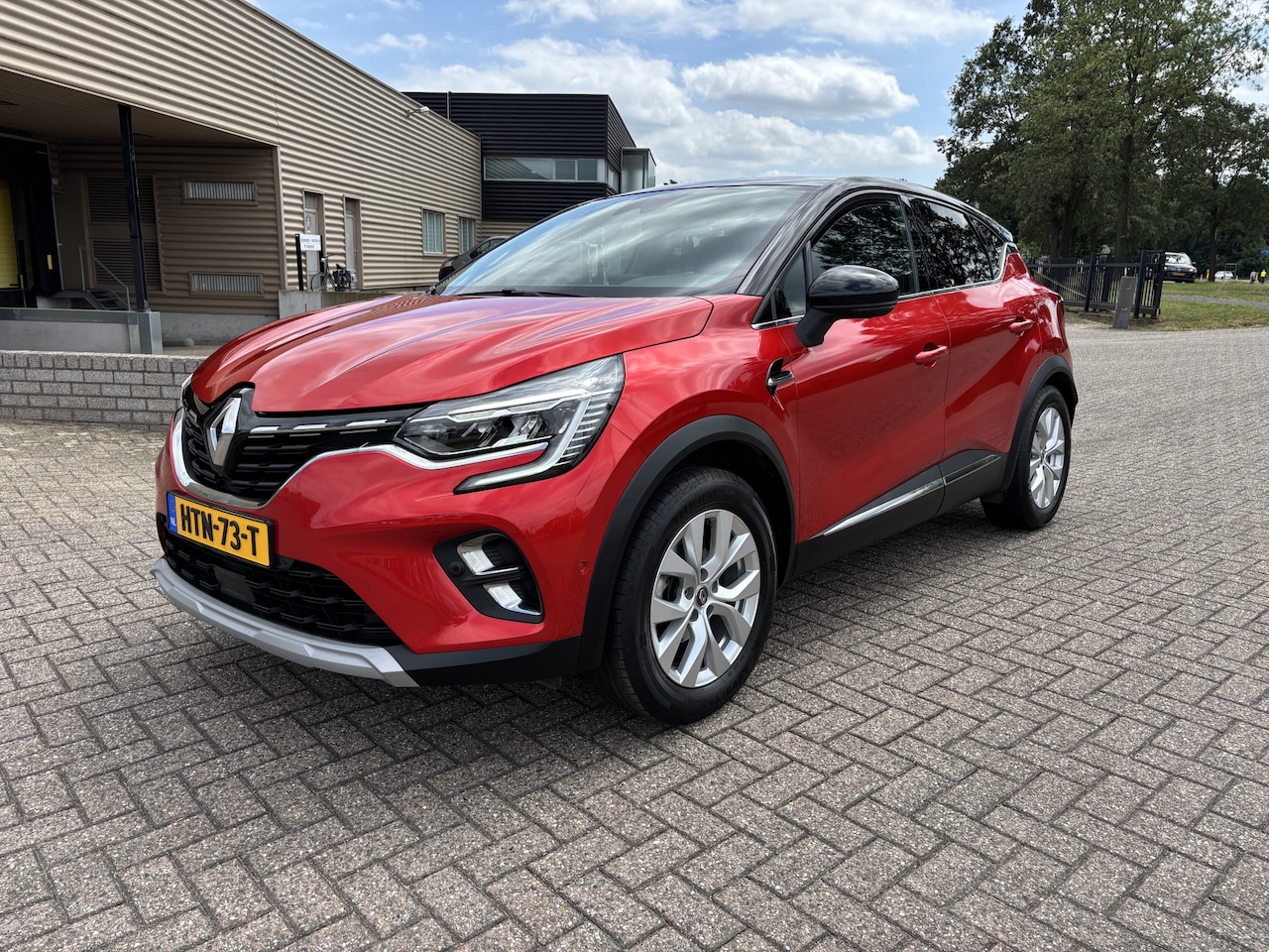 Renault Captur - 1.3 TCe 130 Edition One [ fm navi,apple cp,18``lmv,trekhaak ] - AutoWereld.nl