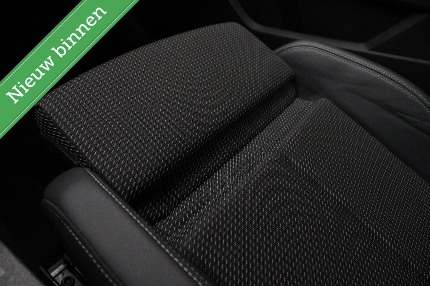 Audi A3 Sportback - 30 TFSI S-Line Automaat | Sportstoelen - AutoWereld.nl