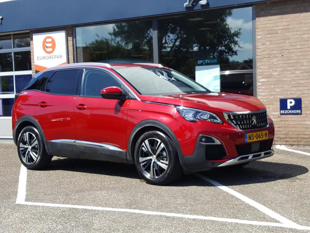 Peugeot 3008 - 1.2 130pk Première AUTOMAAT Navigatie | TREKHAAK | Panoramisch schuifdak | KEYLESS | Elekt - AutoWereld.nl