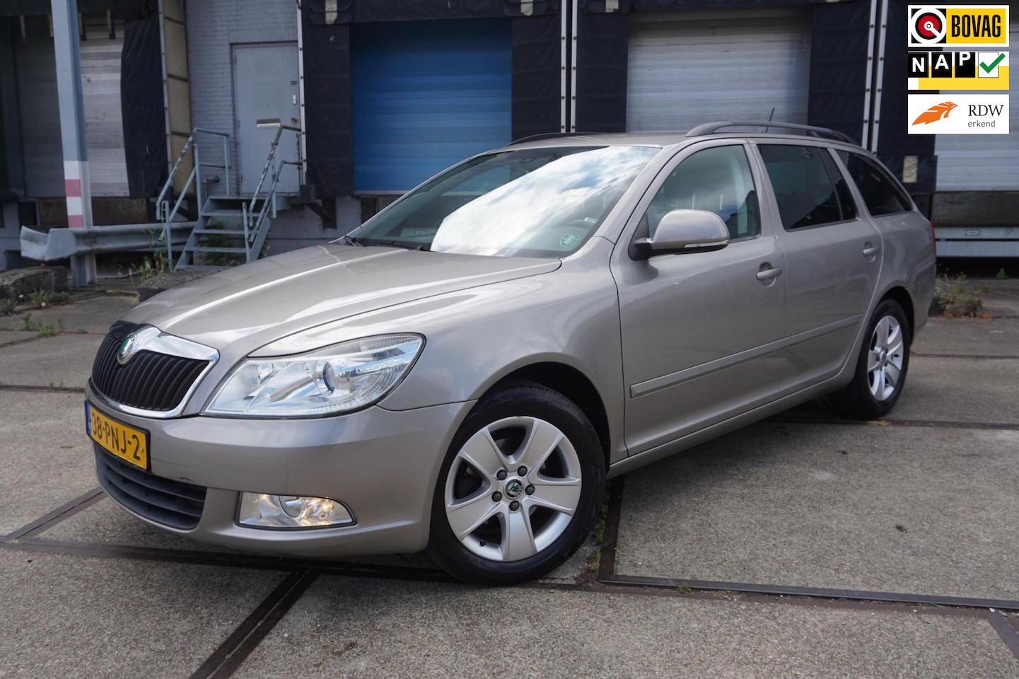 Skoda Octavia Combi - 1.2 TSI Ambition Business Line * Airco * Cruise * - AutoWereld.nl