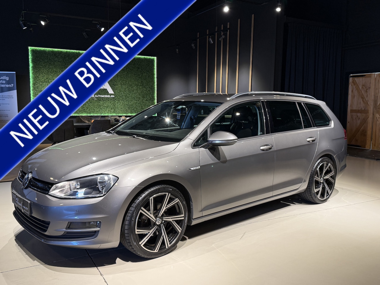 Volkswagen Golf Variant - TSI Edition Navi|Camera|Cruis|PDC|Trekhaak Grijs - AutoWereld.nl