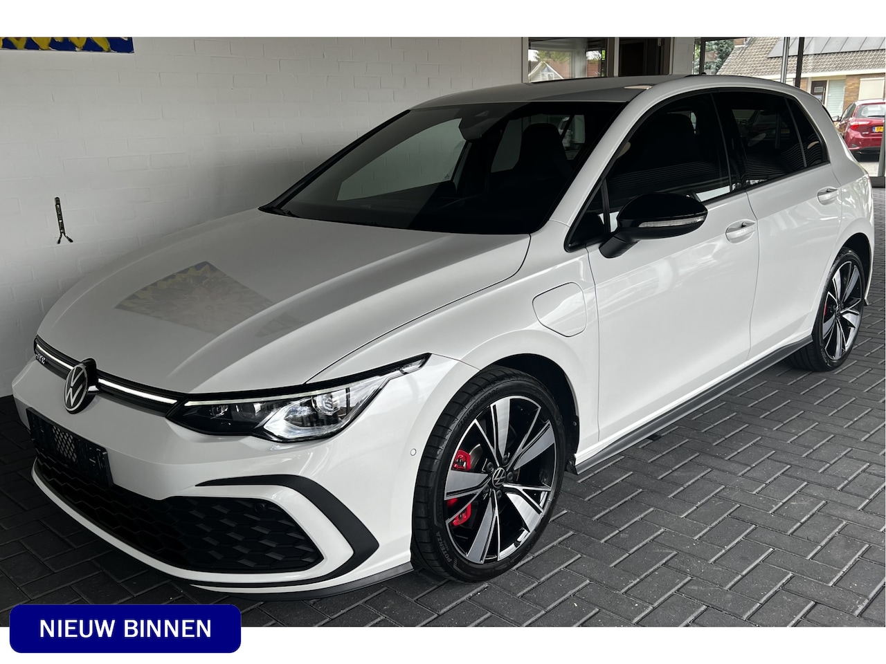 Volkswagen Golf - 1.4 eHybrid GTE / Navigatie / IQ Light /Standkachel - AutoWereld.nl