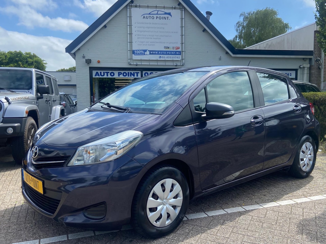 Toyota Yaris - 1.0 VVT-I 5-DEURS/AIRCO/TFT SCHERM/BLUETHOOTH - AutoWereld.nl