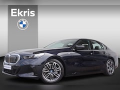 BMW i5 - eDrive40 | M Sport Edition M Sportpakket/ Comfort Access/ Stoelverwarming/ Ambiance verlic