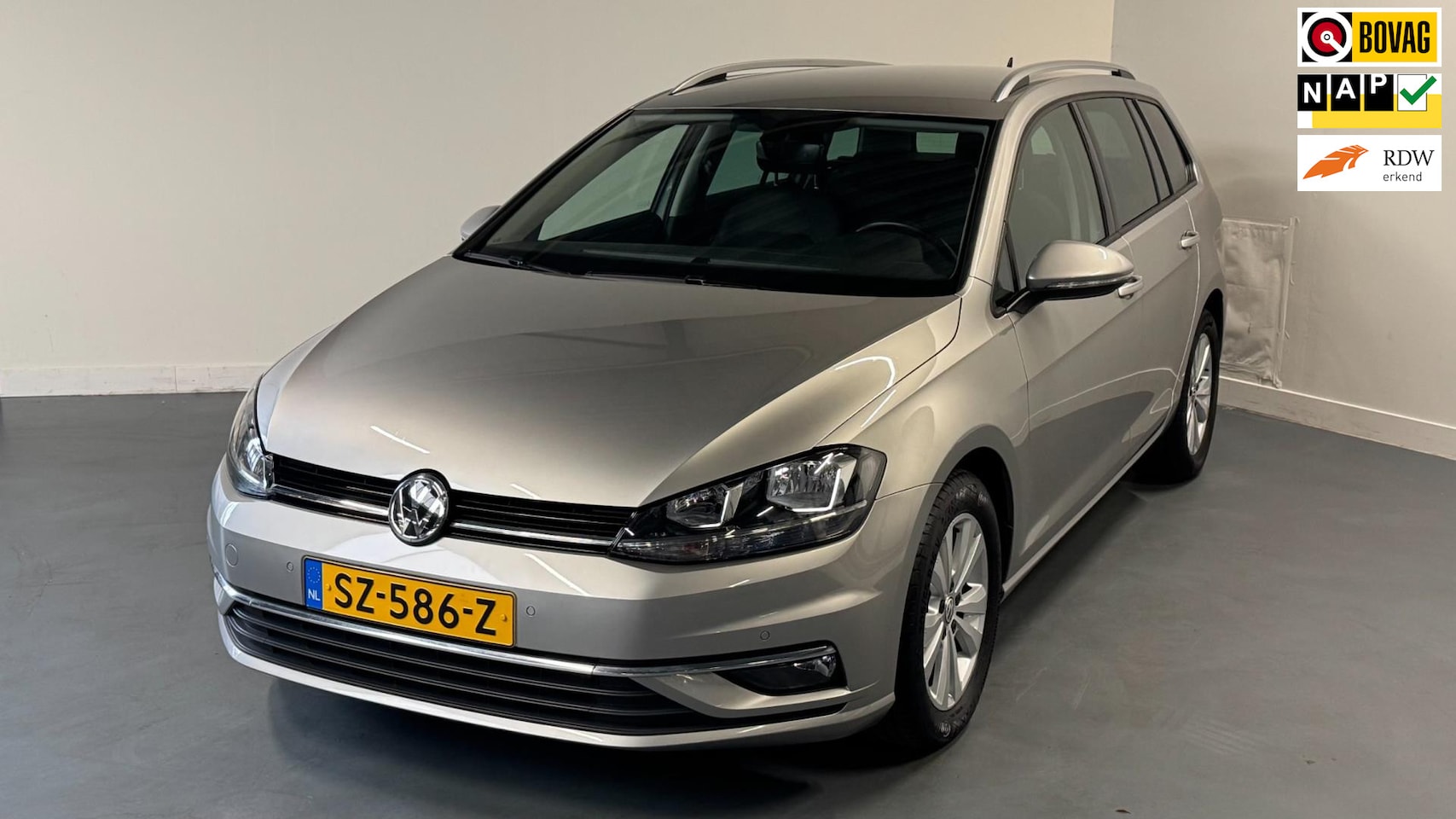 Volkswagen Golf Variant - 1.0 TSI Comfortline Business | DEALER OND. | PARKEERSENS.| NAVI + CARPLAY | - AutoWereld.nl