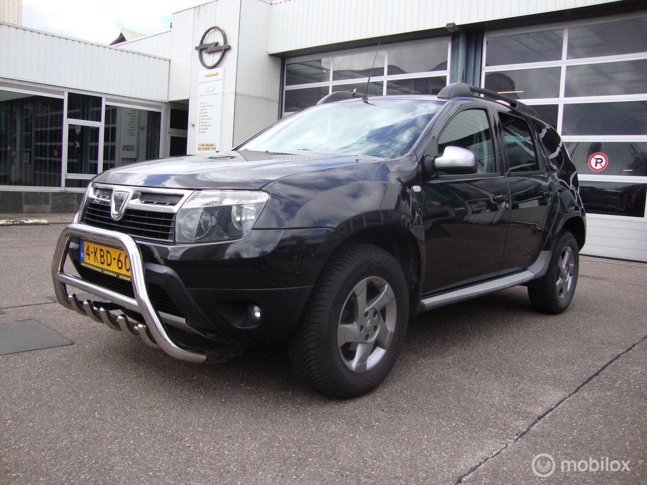Dacia Duster - 1.6 Prestige LPG 2wd 1.6 Prestige LPG 2wd , goedkoop tanken en toch groot rijden . - AutoWereld.nl