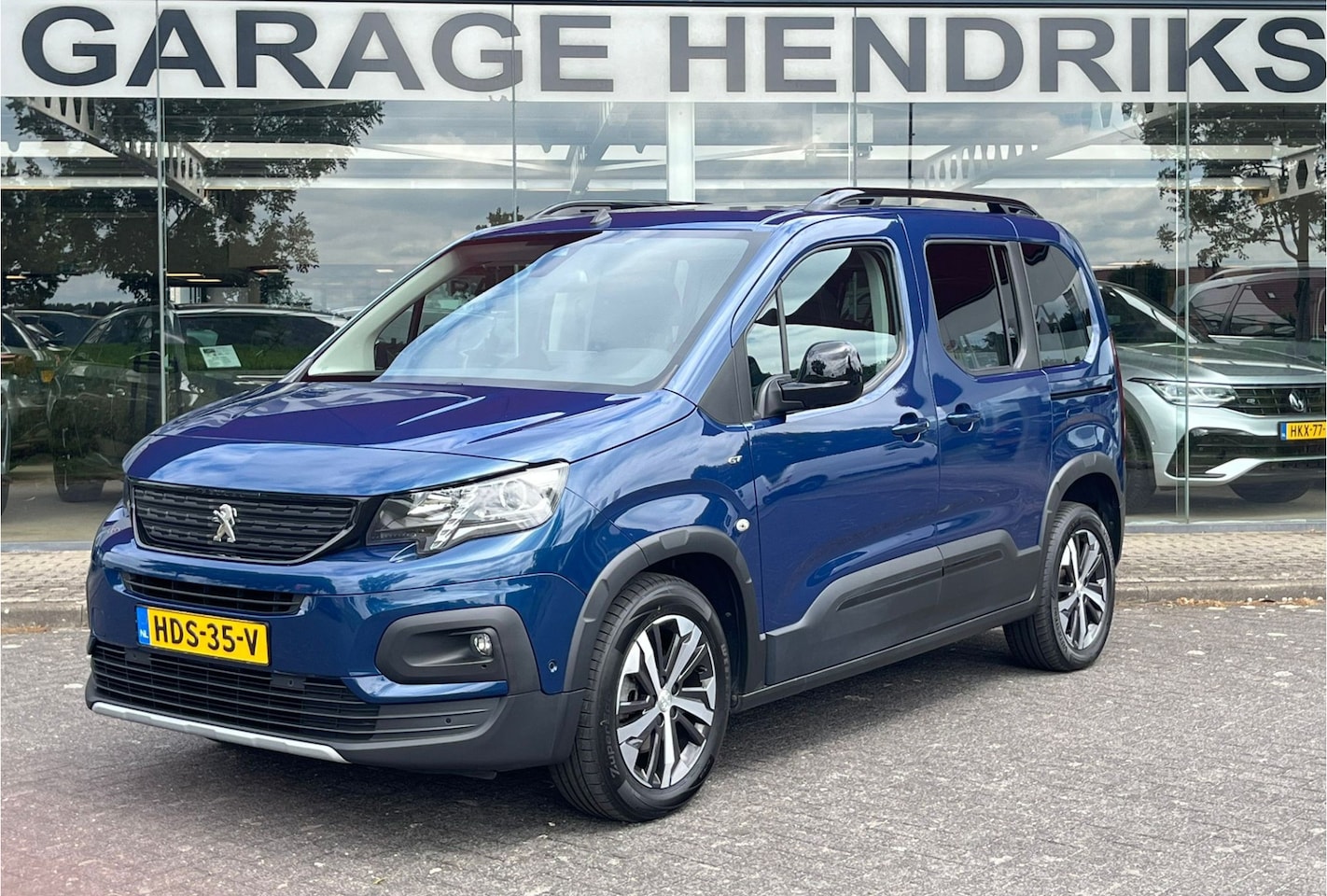 Peugeot Rifter - 1.2i GT Automaat | Pano-Dak | Climate | Navi | (occasion) - AutoWereld.nl