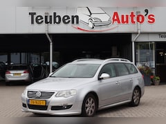 Volkswagen Passat Variant - 1.6 TDI Comfortline BlueMotion Navigatie, Climate control, Stoelverwarming, Trekhaak, Crui