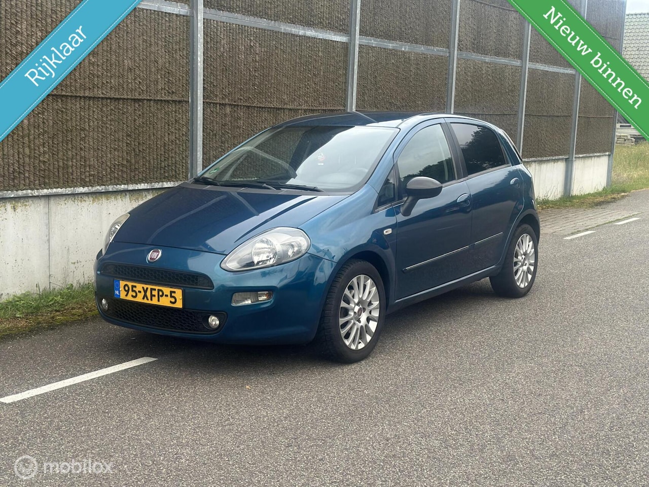 Fiat Punto Evo - 0.9 TwinAir Lounge NAP|APK|AIRCO - AutoWereld.nl