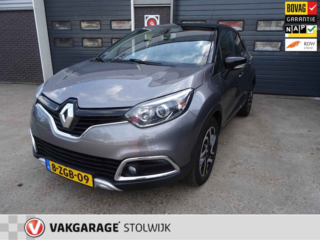 Renault Captur - 1.2 TCe Helly Hansen 1.2 TCe Helly Hansen, Automaat, Afneembare Trekhaak - AutoWereld.nl