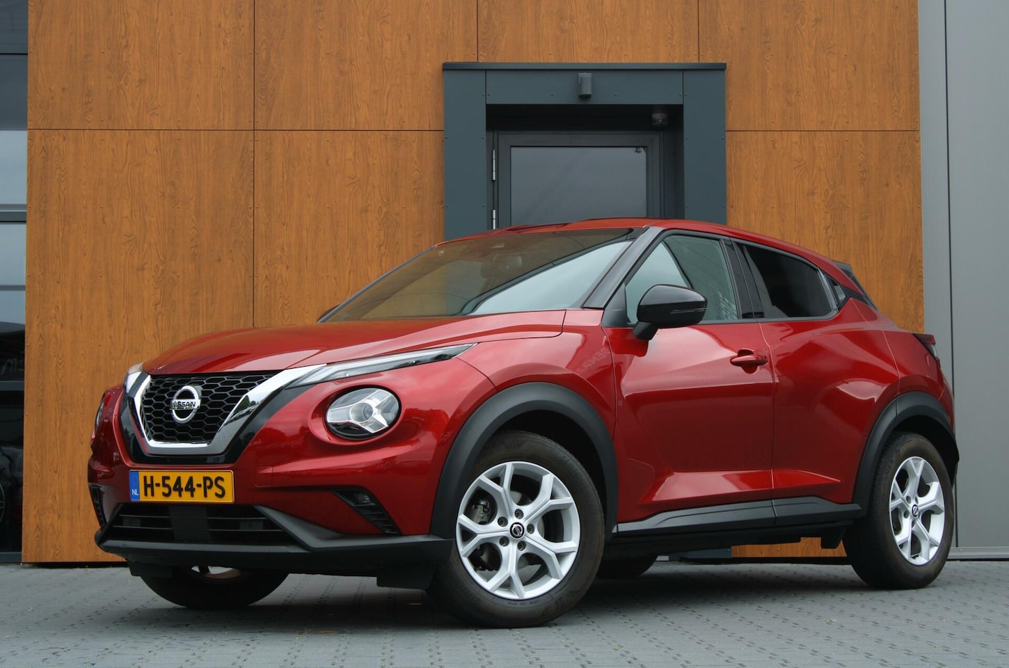 Nissan Juke - 1.0 DIG-T Automaat0 N-Connecta | Navi | Camera - AutoWereld.nl