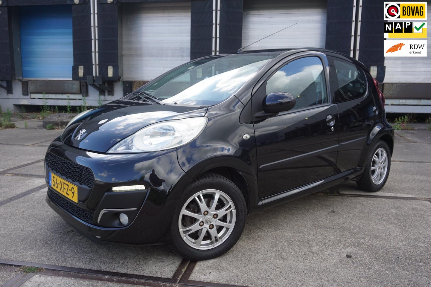 Peugeot 107 - 1.0 Active * Airco * LM Velgen * - AutoWereld.nl