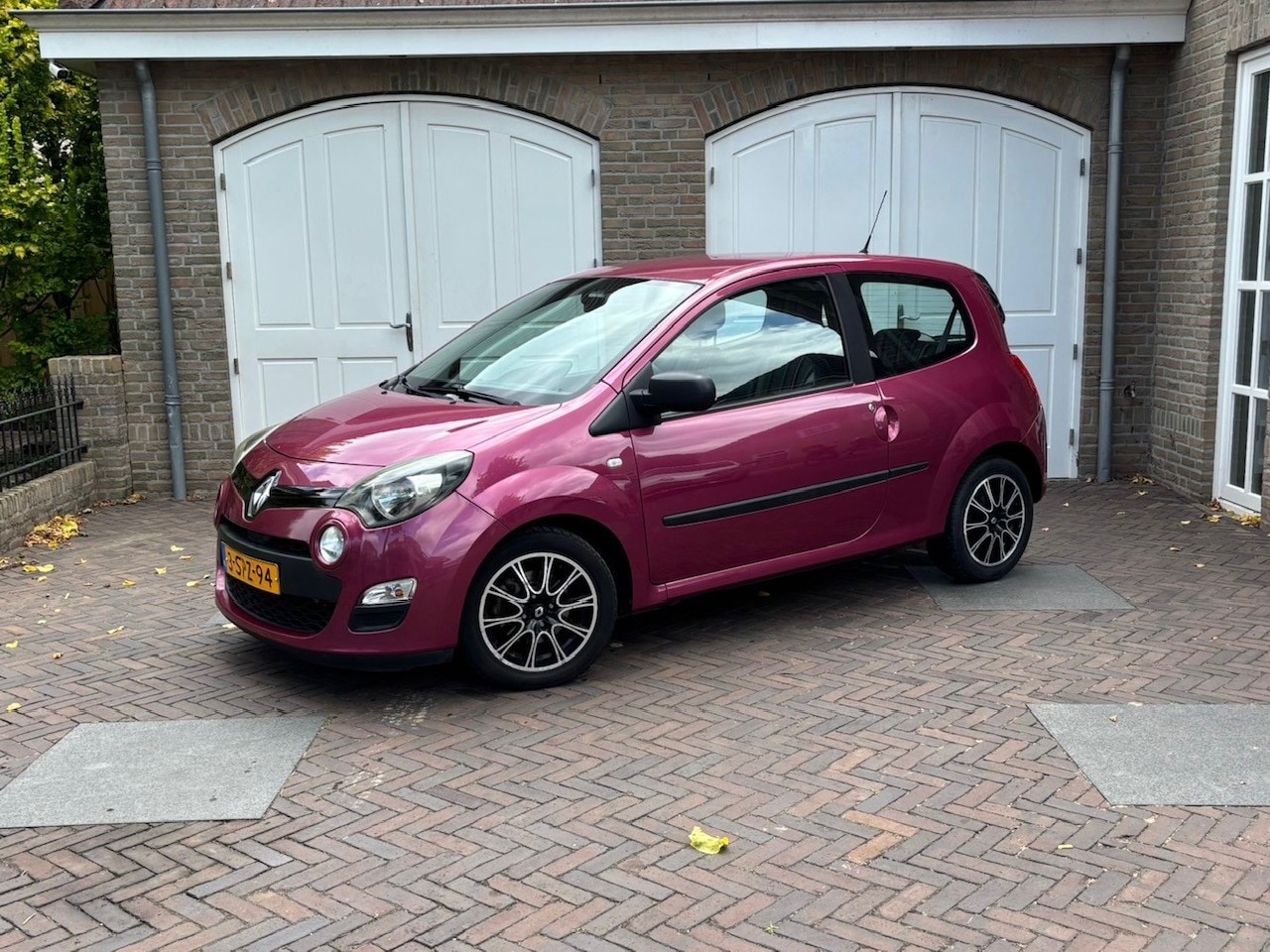Renault Twingo - 1.2 16V Parisienne met Cruise control - AutoWereld.nl