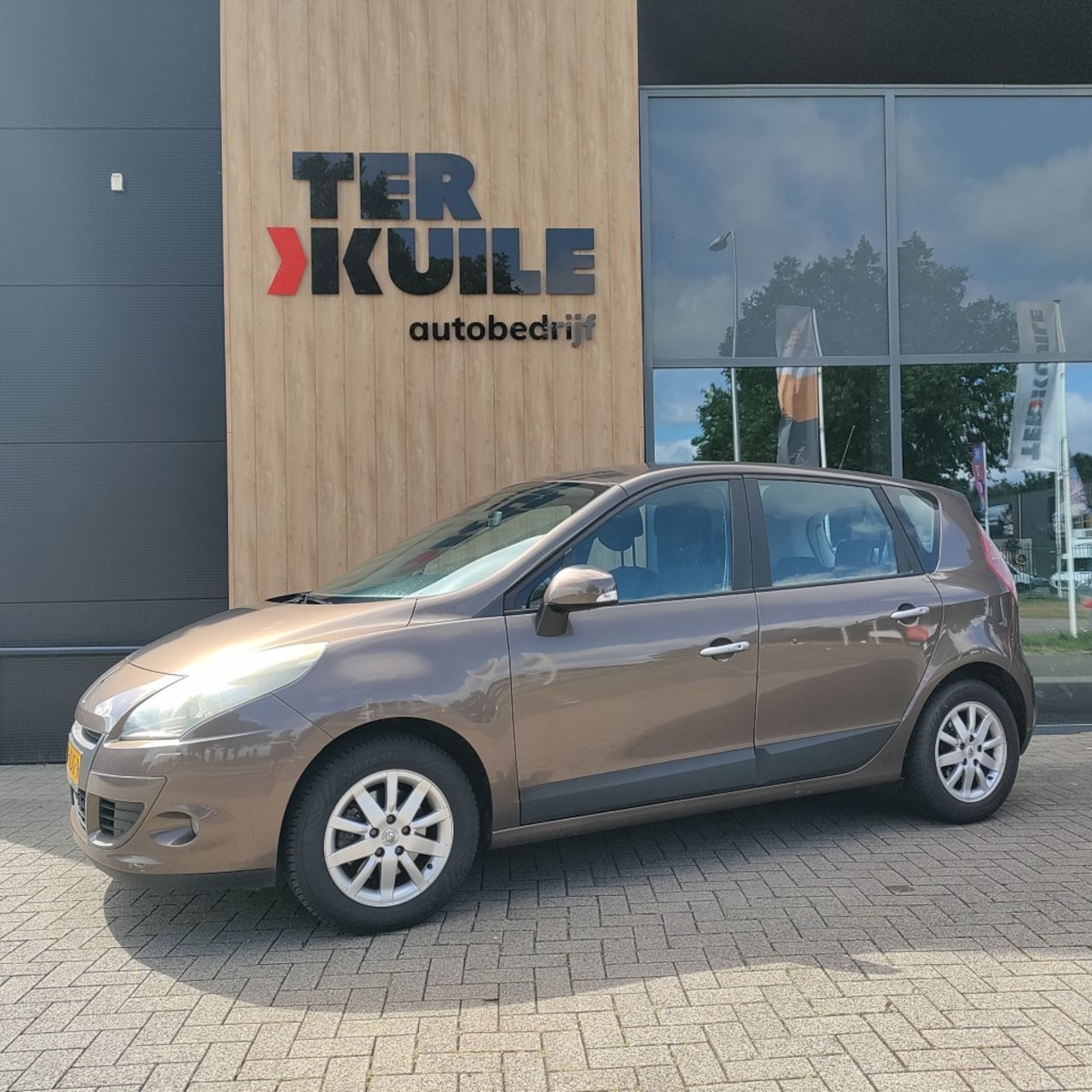 Renault Scénic - 1.4 TCE DYNAMIQUE 2009 Trekhaak Navigatie - AutoWereld.nl