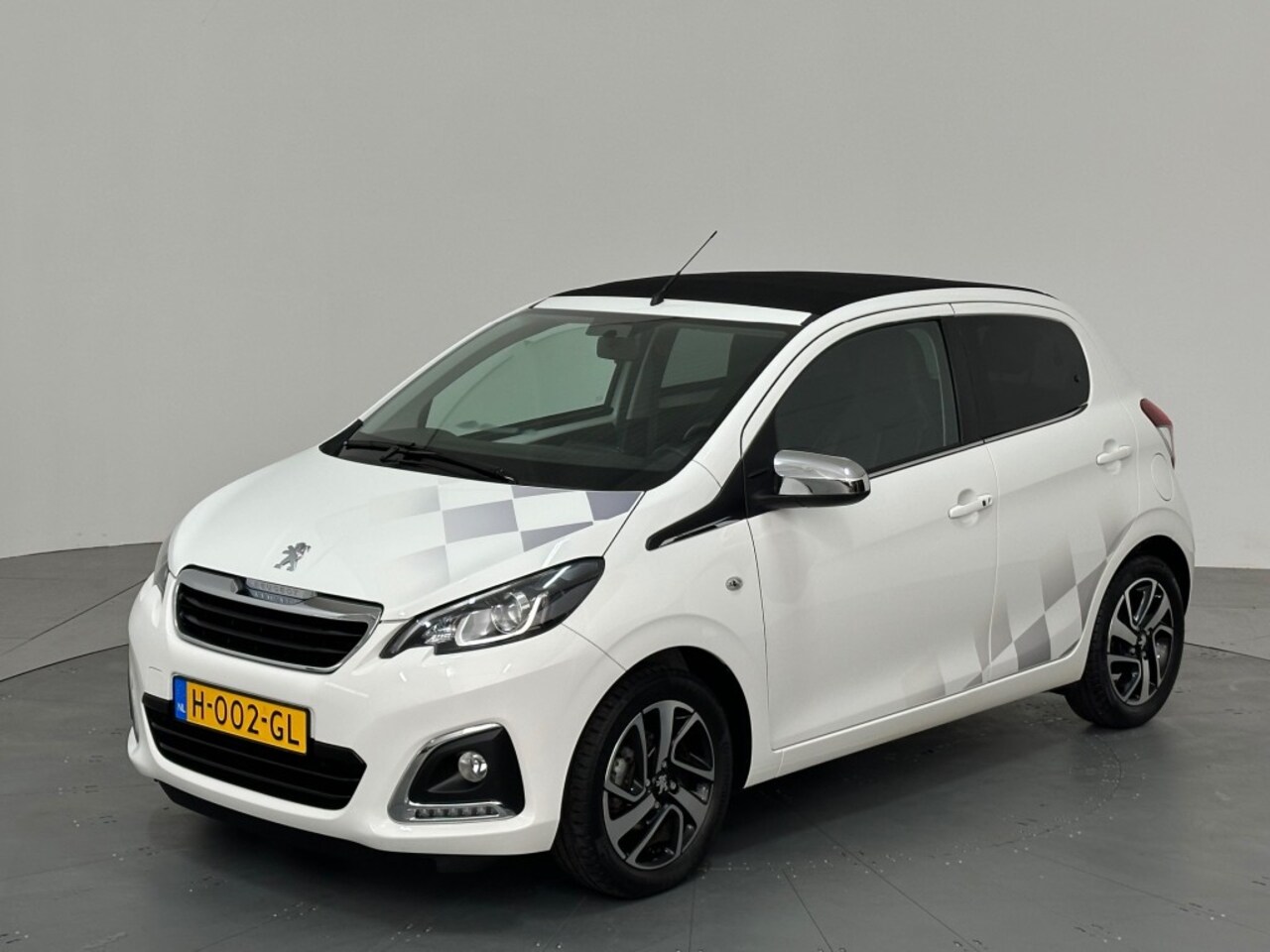 Peugeot 108 - 1.0 E-VTI ALLURE TOP FULL OPTIONS - AutoWereld.nl