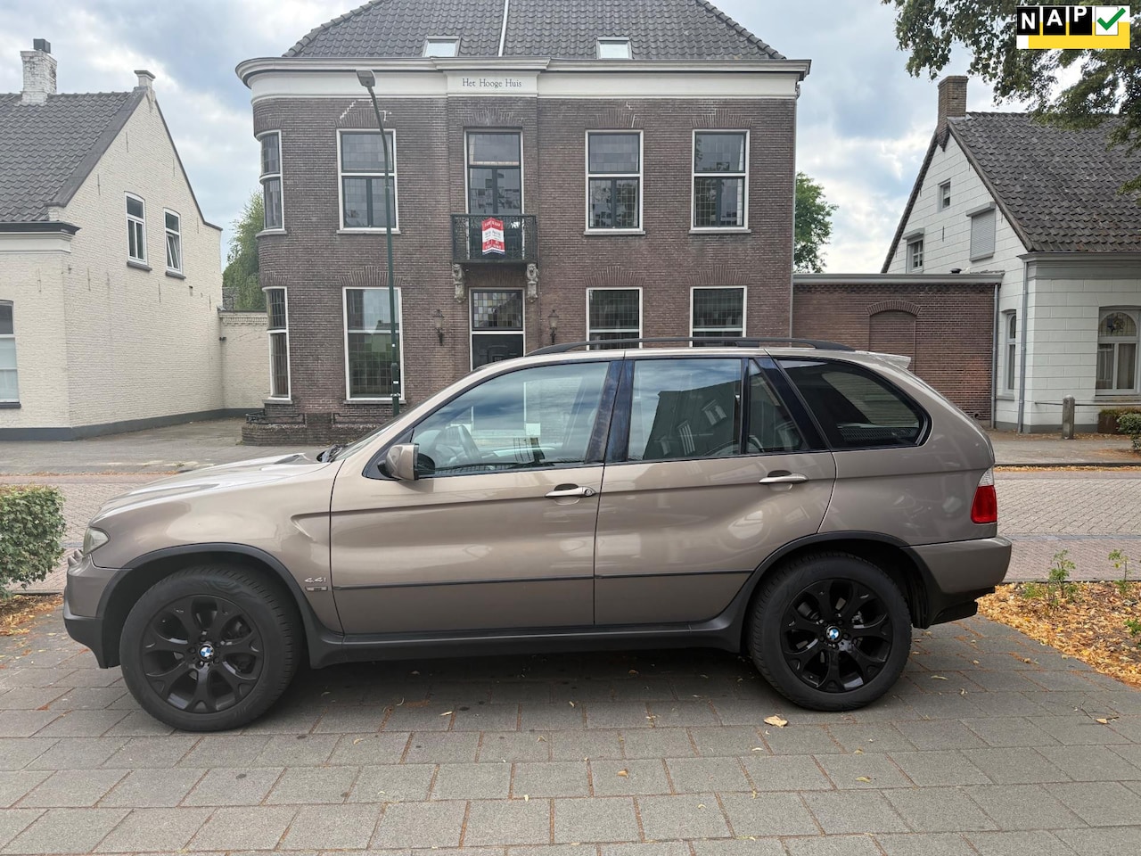 BMW X5 - 4.4i High Executive YOUNGTIMER SUPER ONDERHOUDE FACTUREN AANWEZIG - AutoWereld.nl