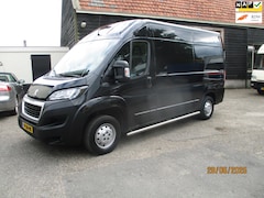 Peugeot Boxer - 330 2.0 BlueHDI L2H2 Premium 130 pk 1E. EIG